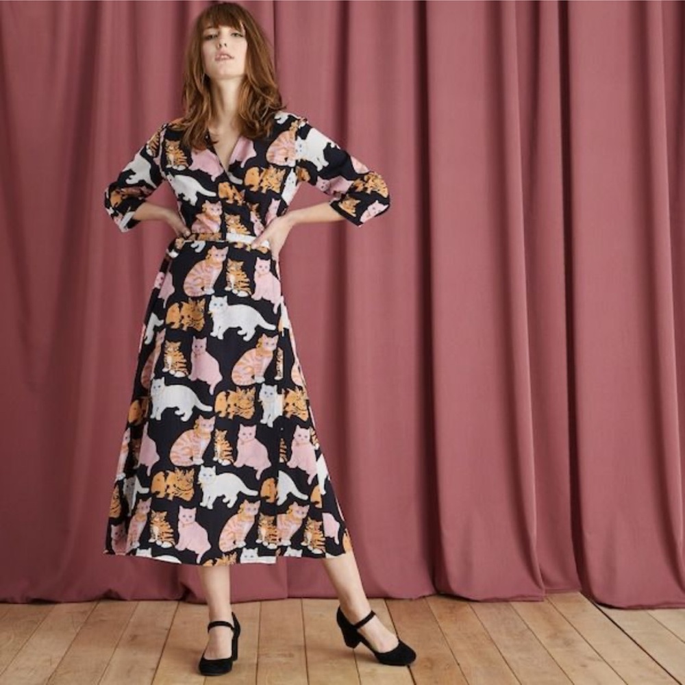 Chic Cat Print Dress - Black and Pink